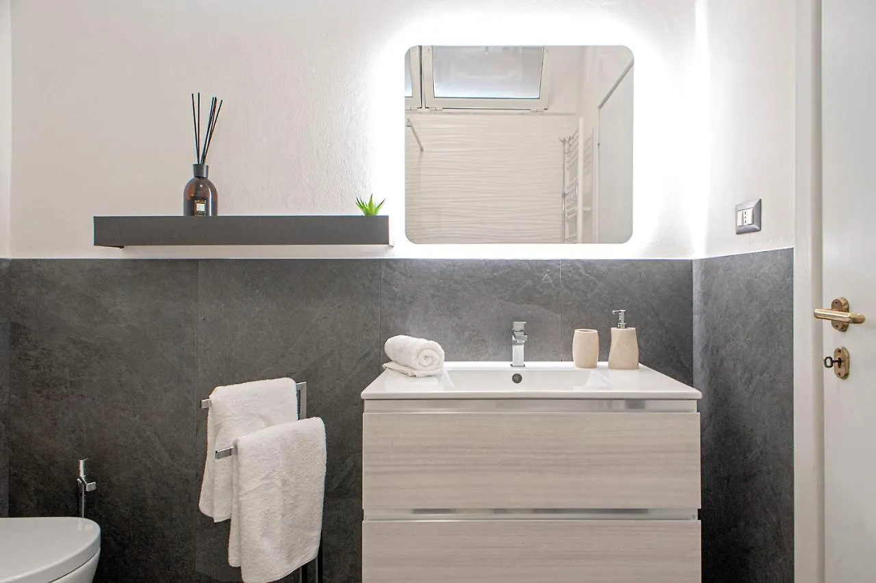 Free Parking Appartamento 5 Stelle Elegante Con Suite Livorno Apartment
